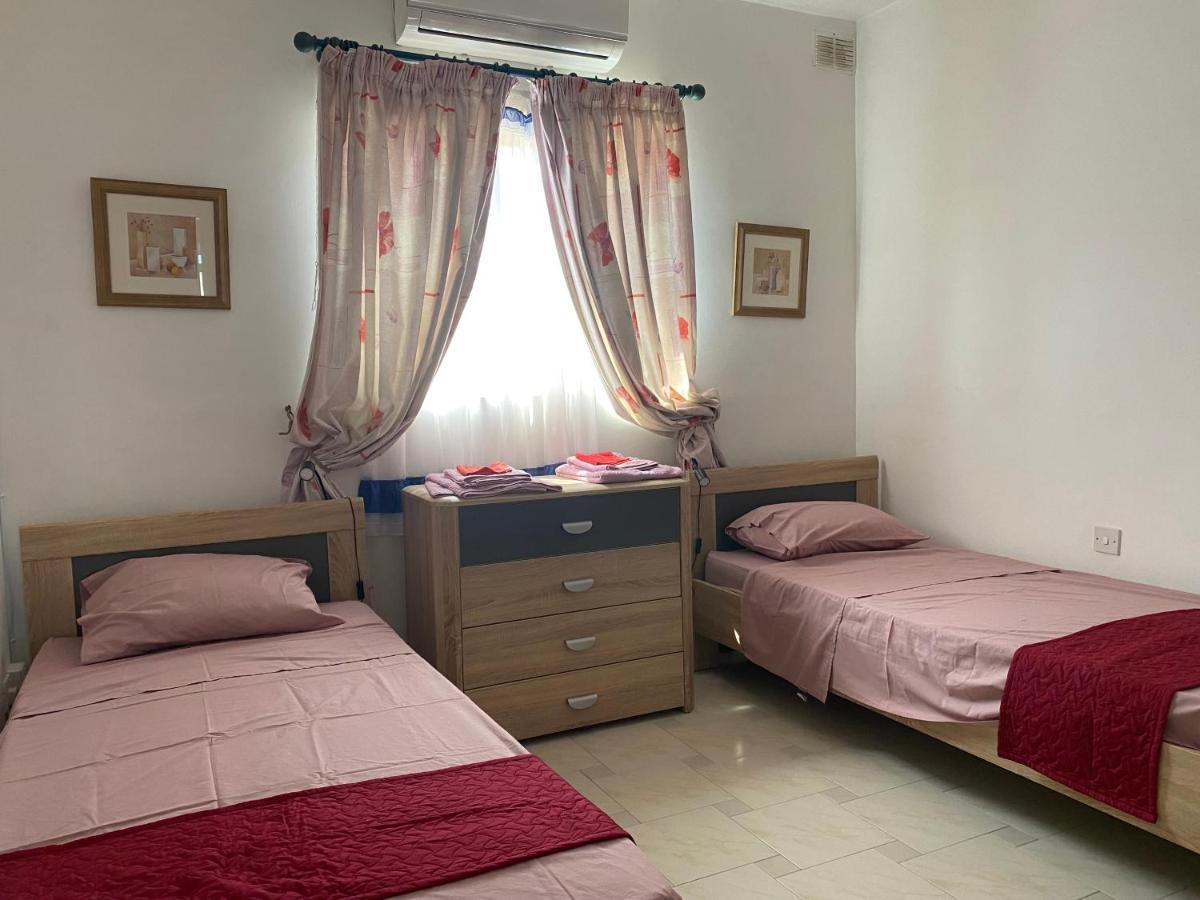 Sea Front Apartment At Mellieha Bay, Malta! Dış mekan fotoğraf