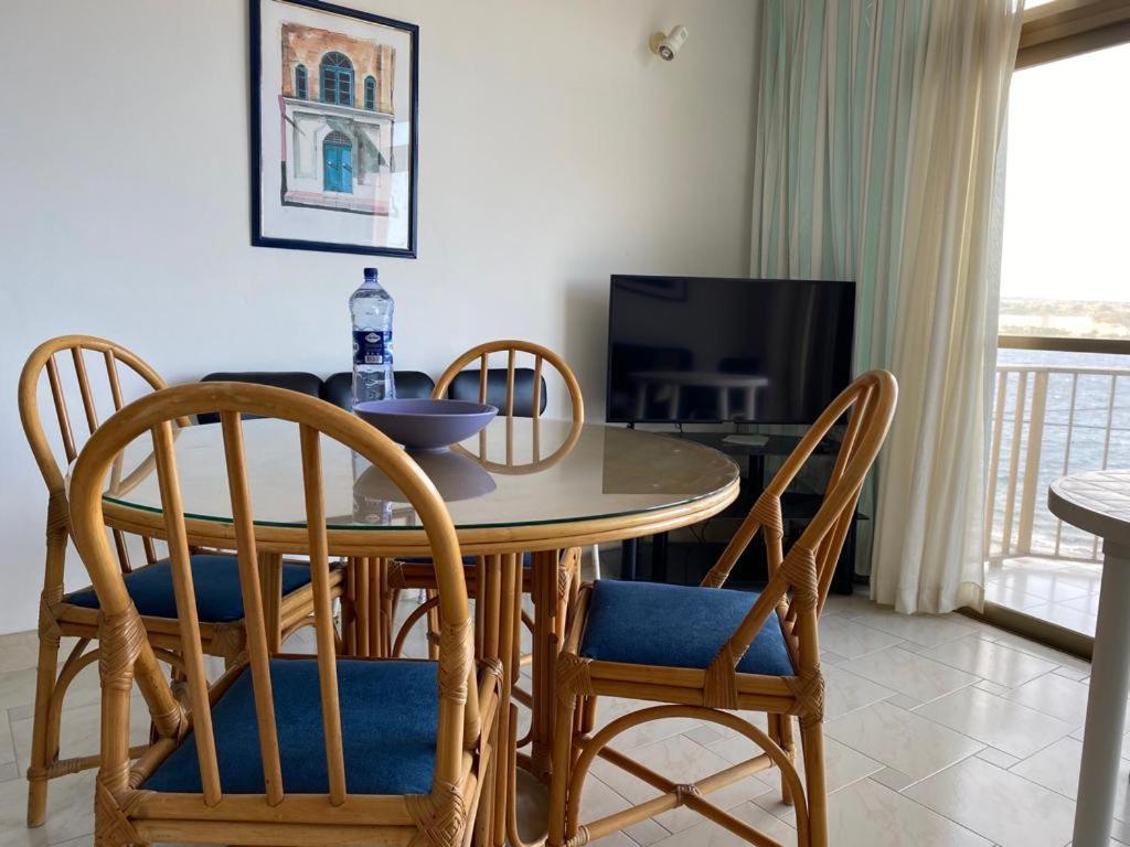 Sea Front Apartment At Mellieha Bay, Malta! Dış mekan fotoğraf